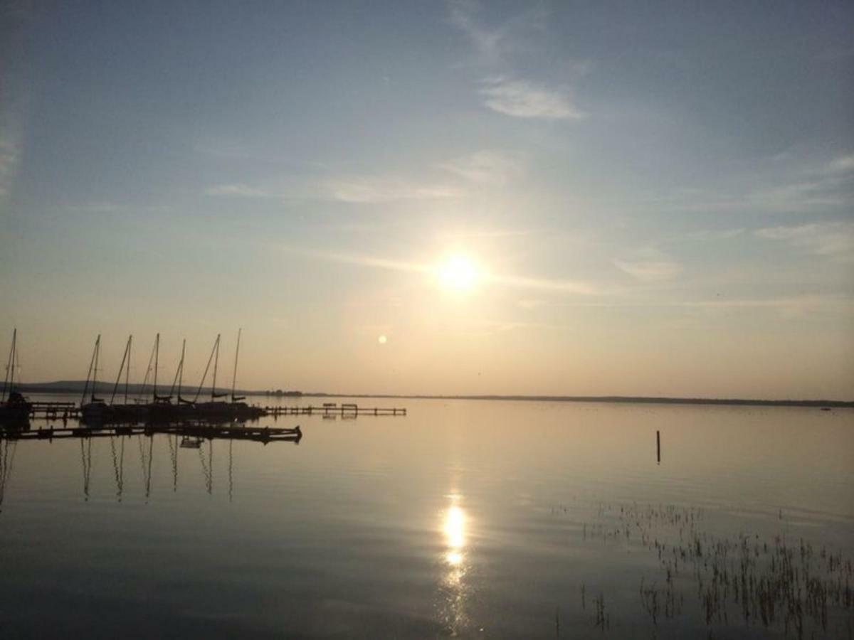 Ferien-Whg Stuenkel Nahe Steinhuder Meer Mit Garten Und Balkon ภายนอก รูปภาพ
